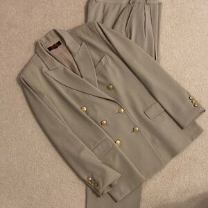 Brooks Brothers Tan Double-Breasted Jacket and Pleated Pants Suit.  Ladies 14.